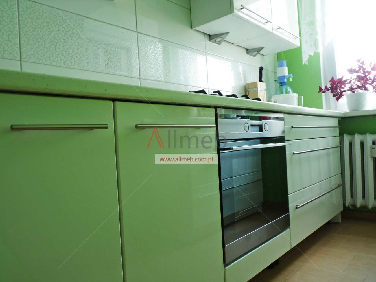 green zielone szafki kuchenne z zabudowanym piekarnikiem